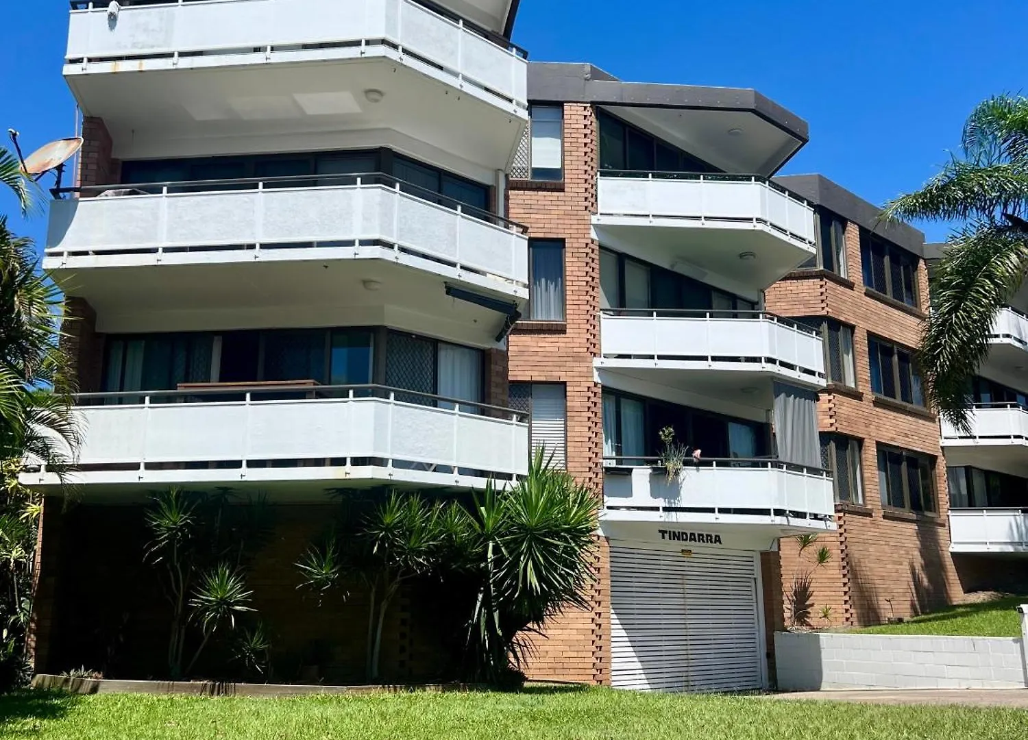 Ocean Views On Alexandra Headlands Sunshine Coast Apartment