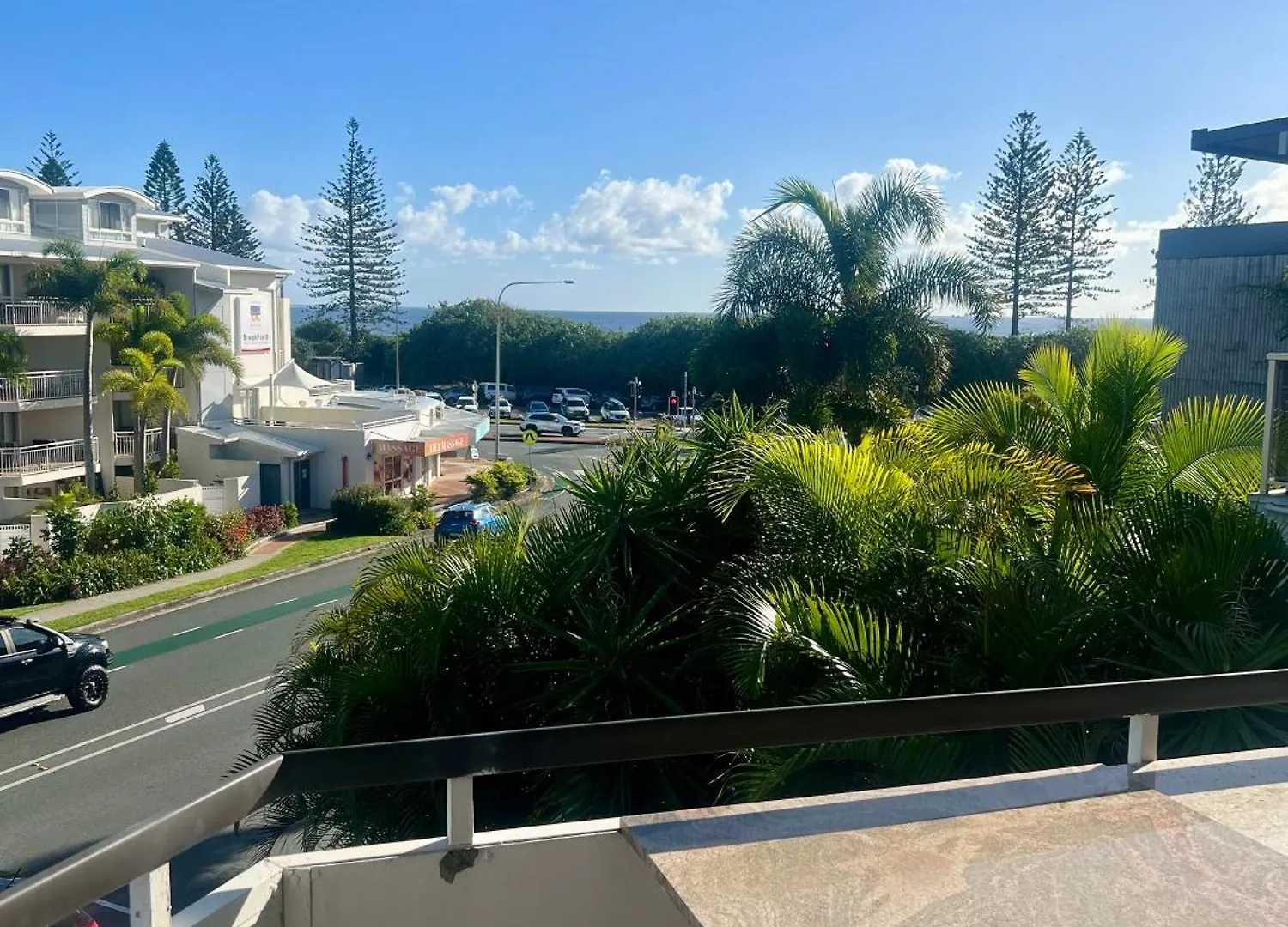Ocean Views On Alexandra Headlands Sunshine Coast Apartment